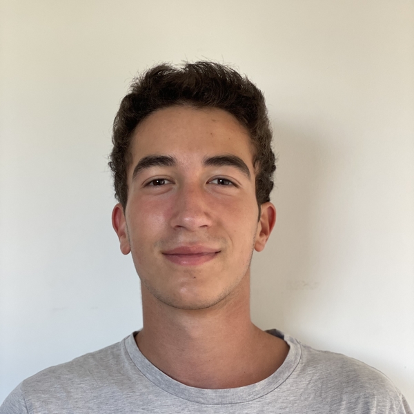Pedro - Professor de economia - Coimbra