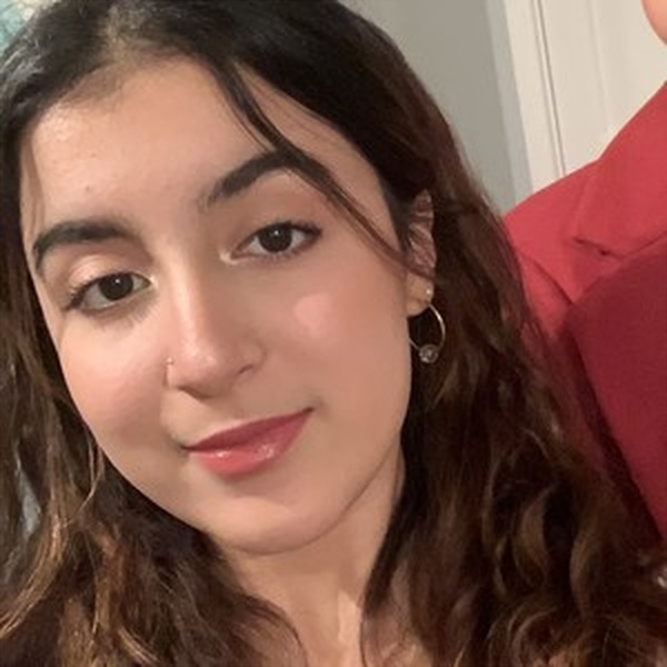 Mina - Maths tutor - London