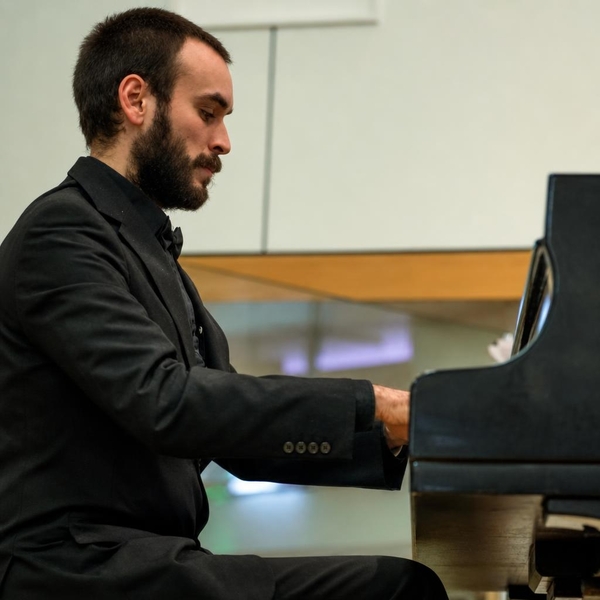 Sasha - Piano teacher - Brentwood