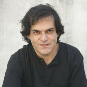 Roberto - Profesor bajo - Buenos Aires