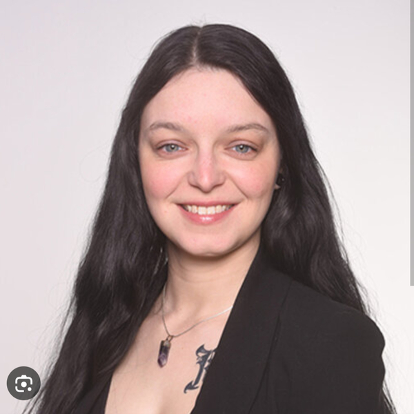 AMANDINE - Prof de biologie - Andrésy