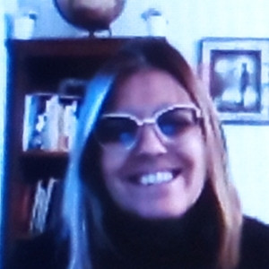 Debora - Profesor ciencias sociales - Neuquén