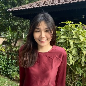 Xueying - Piano tutor - Petaling Jaya