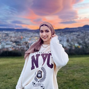 Nour - Prof de maths - Beauvais