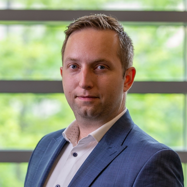 Sergey - Economics tutor - Toronto