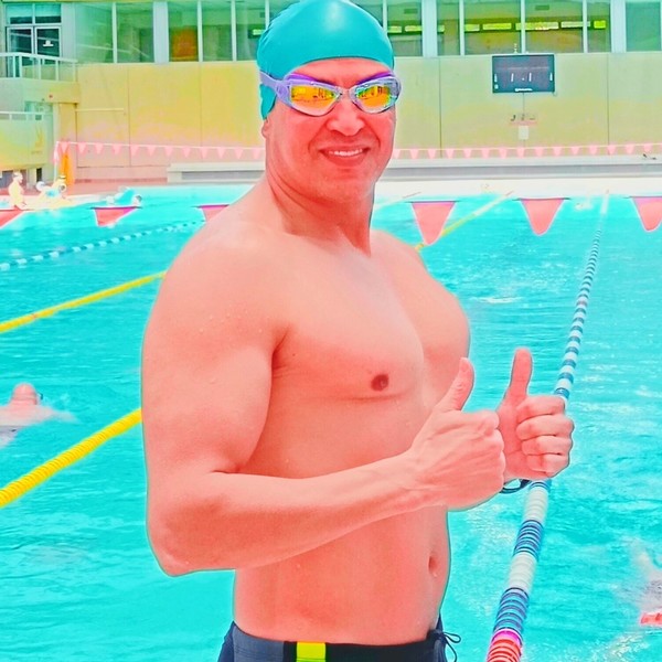 Sauveteur-maître-nageur masseur-sportif - Prof de tennis - Paris