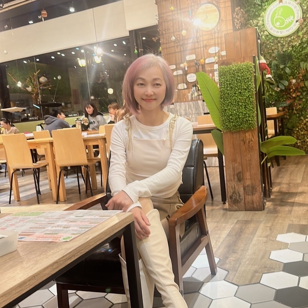 Christine - Mandarin tutor - Calgary