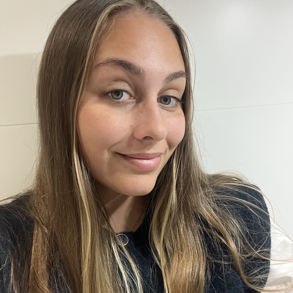 Delphine - Prof d'histoire - Nîmes