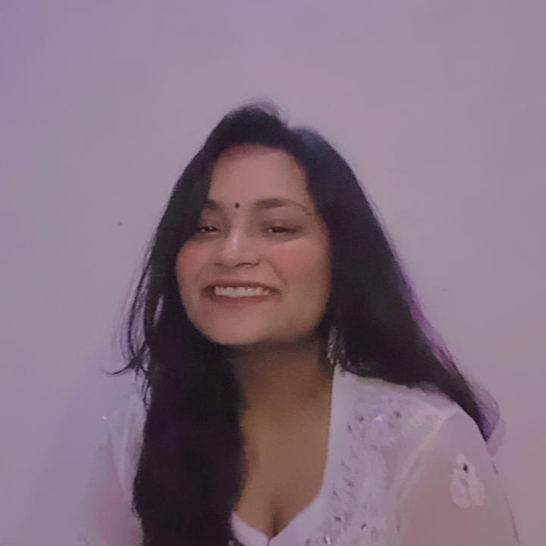 Yana - Guitar tutor - Delhi