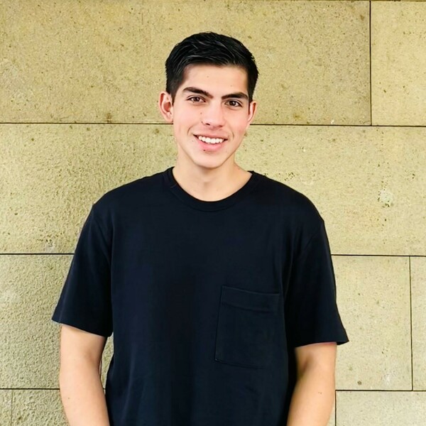 Luciano - Profesor de anatomía - Santiago