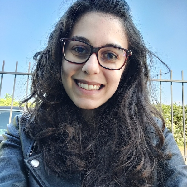 Silvia - Insegnante di aiuto compiti - Milano