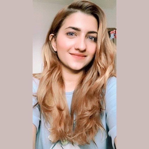 Komal - English tutor - 