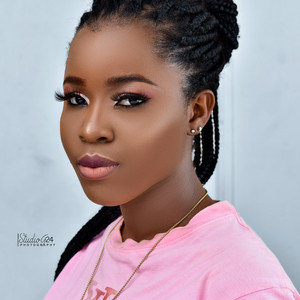 Favour - English tutor - Enugu