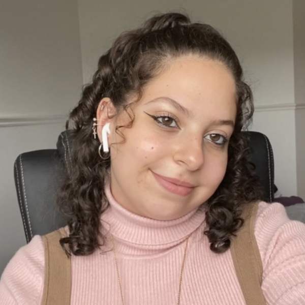 Bella - English tutor - 