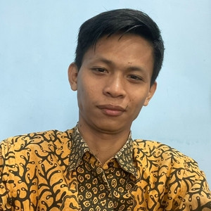 Defri - Guru desain grafis - Palembang