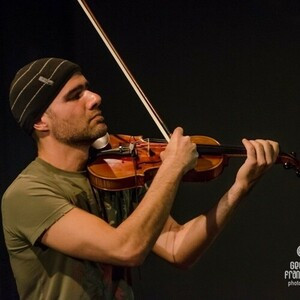 Themis - Violin tutor - Dearing