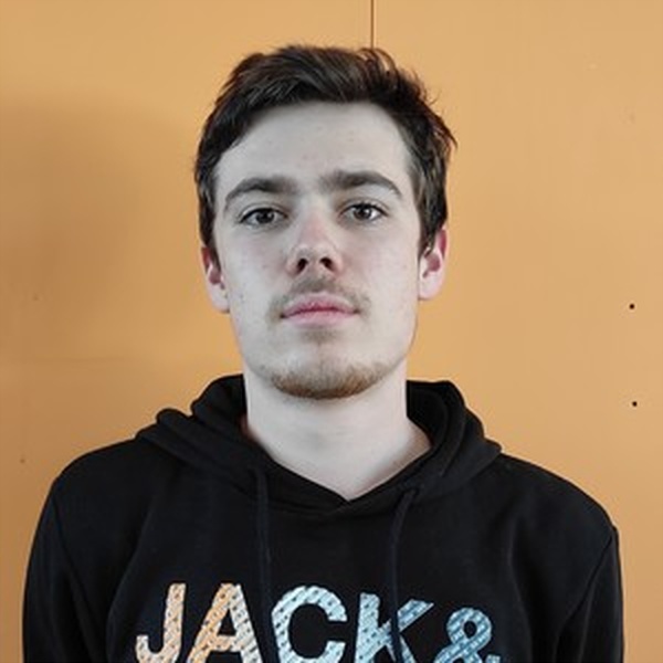 Nicolas - professeur de mathématiques - Charleroi
