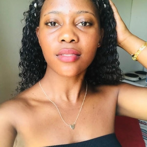 Lona - Accounting tutor - Mthatha