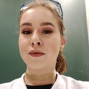 Éléonore - Prof de physique - Ottignies-Louvain-la-Neuve