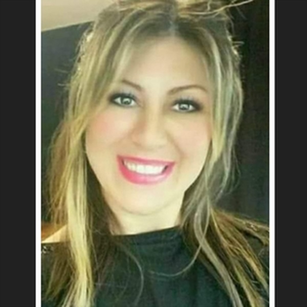 Özlem - Kişisel gelişim öğretmeni - 