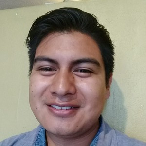 Miguel - Profesor de marketing - Mexicali