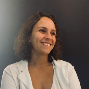 Nicole - Prof de matemática - Brasília