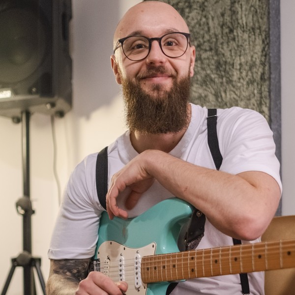 Viktor - Prof gitarr - Malmö