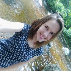 Letícia - Prof de português (brasil) - Saguaçu