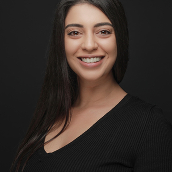 Ecem - Dilbilgisi öğretmeni - 