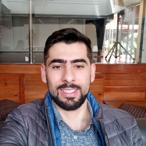 Sebastián - Profesor de canto - Bogotá