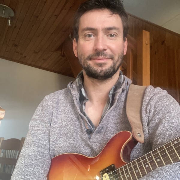 Yann - Prof de ukulélé - Chamalières