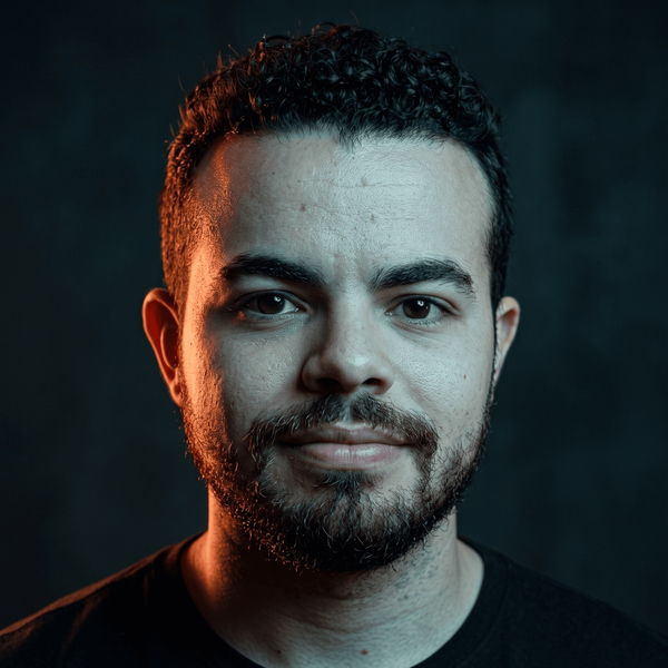 Pedro - Prof de design gráfico - 