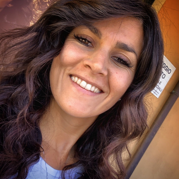 Silvia - Insegnante di ripetizioni - Segni
