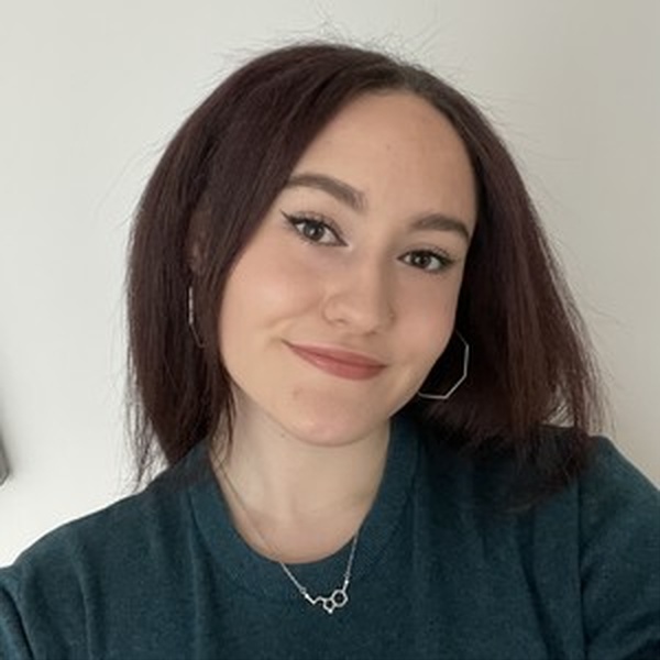 Ella - Organic chemistry tutor - 