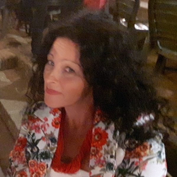 Alessandra - Insegnante di diritto civile - Sassari