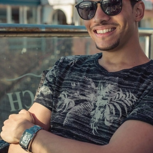 Faouzi - prof de lecture - Paris