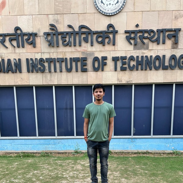 Saurav : Mechanical engineering graduate from NIT PATNA, currently pursuing  masters from IIT DELHI