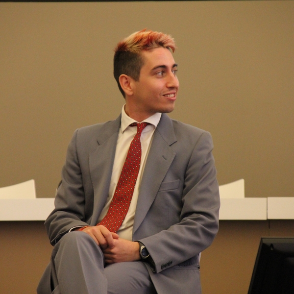 Gregorio Medellín, Docente de inglés con certificado TEFL (Teach English as a Foreign