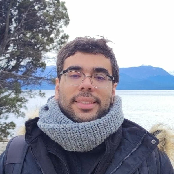 David - profesor de física - AYC