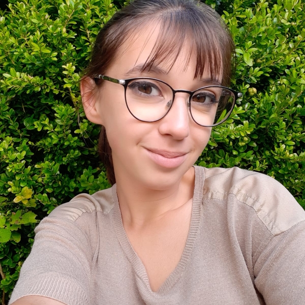 Lucie - Prof de français - Le Rouget-Pers
