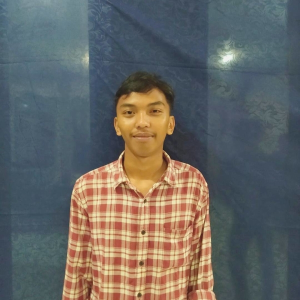 Noval - Guru matematika - Mataram