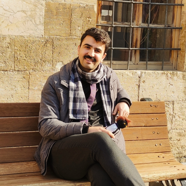 Gül Muhammed - Türkçe öğretmeni - 