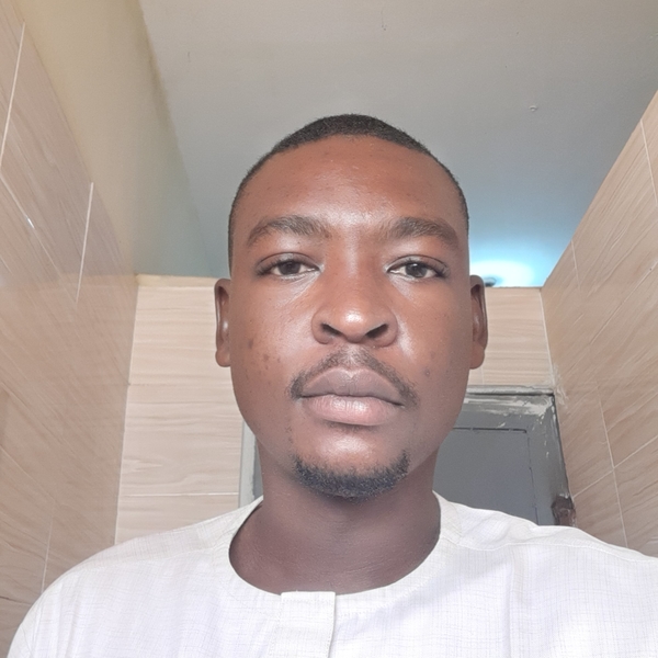 Benjamin - Biology Tutor - Jos