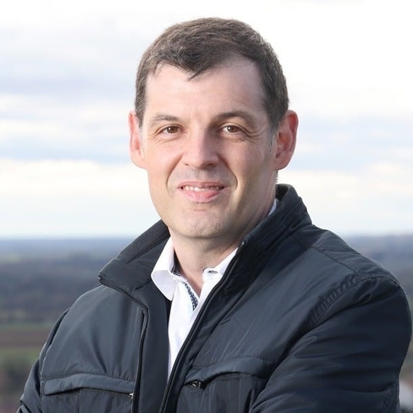 Frederic - Prof de marketing - São Paulo