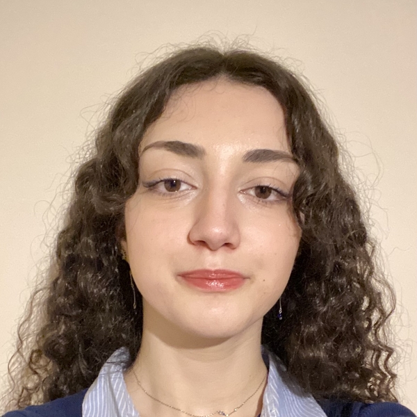 Eva - Insegnante di aiuto compiti - Milano