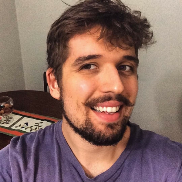 Júlio - Professor de biologia - Porto Alegre