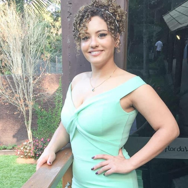 LARISSA - Professor de inglês - São Paulo