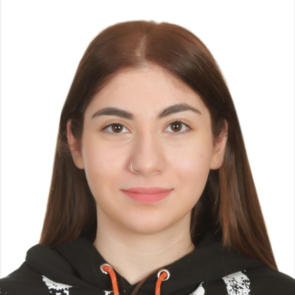 Helia - Piyano öğretmeni - 