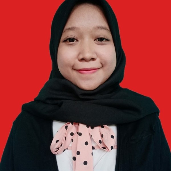 Riska - Guru ilmu komputer dasar - Cilegon