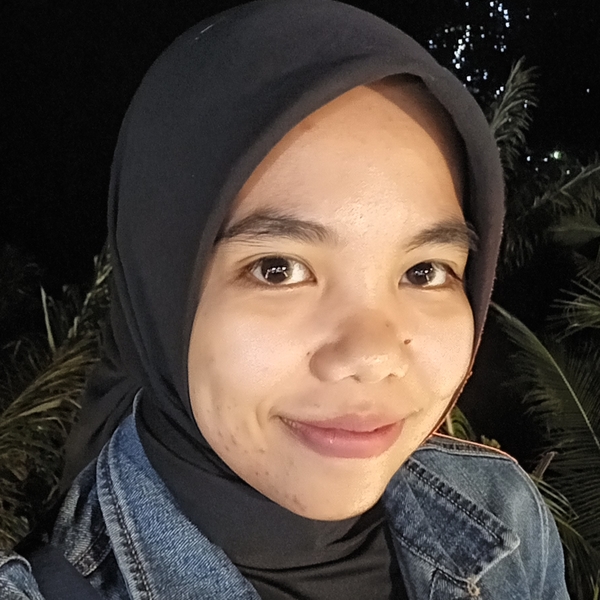 Silvia - Guru manajemen pariwisata dan perhotelan - Mataram
